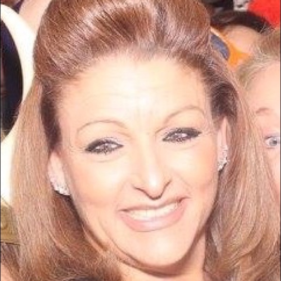 Meet your Posher, Lisa - Picture 1 of 1